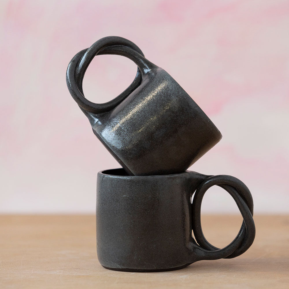 Black-Pretzel-Mug