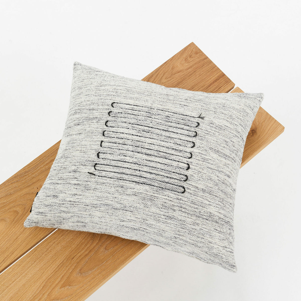 saga-cushion