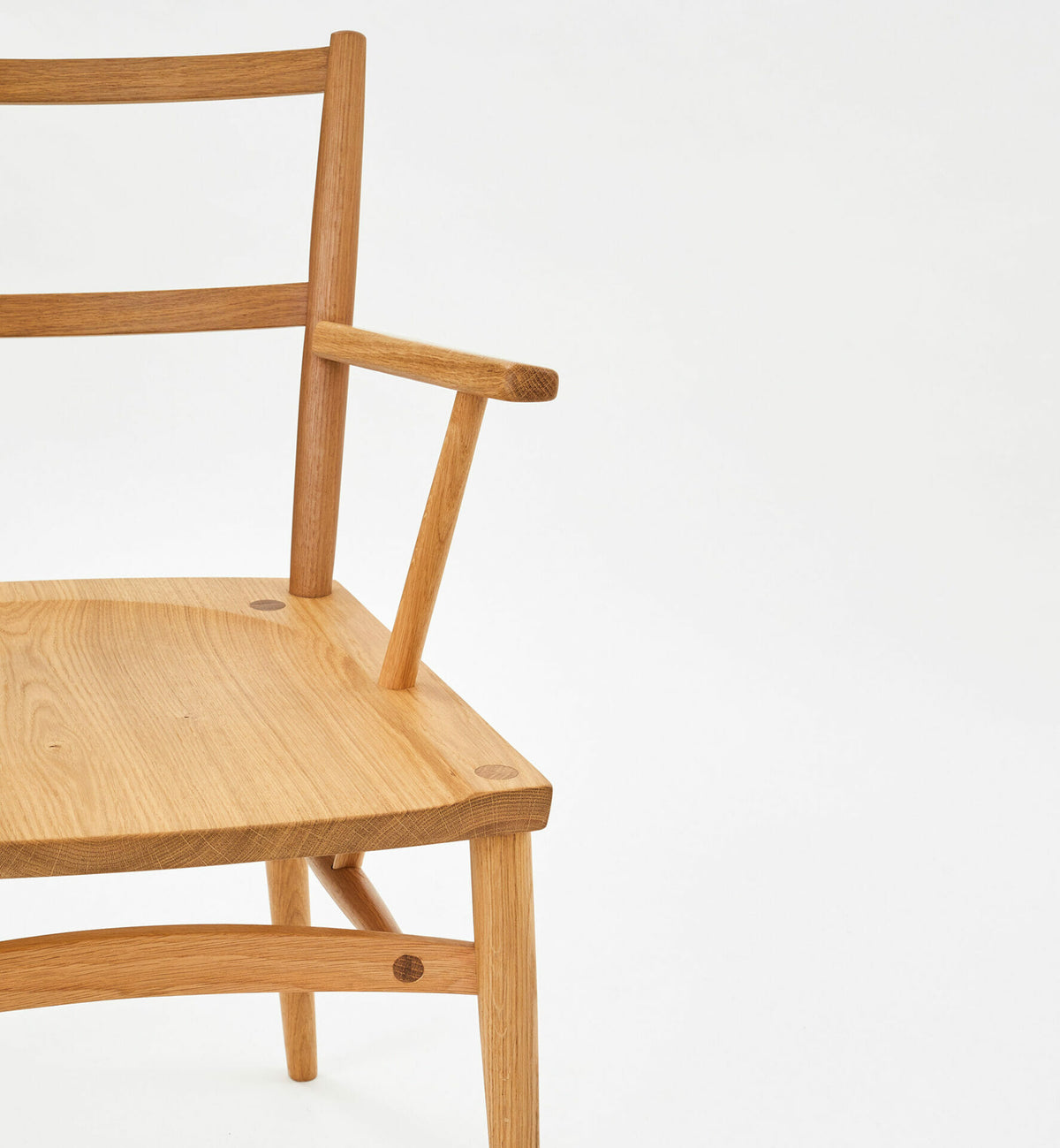 leo-chair