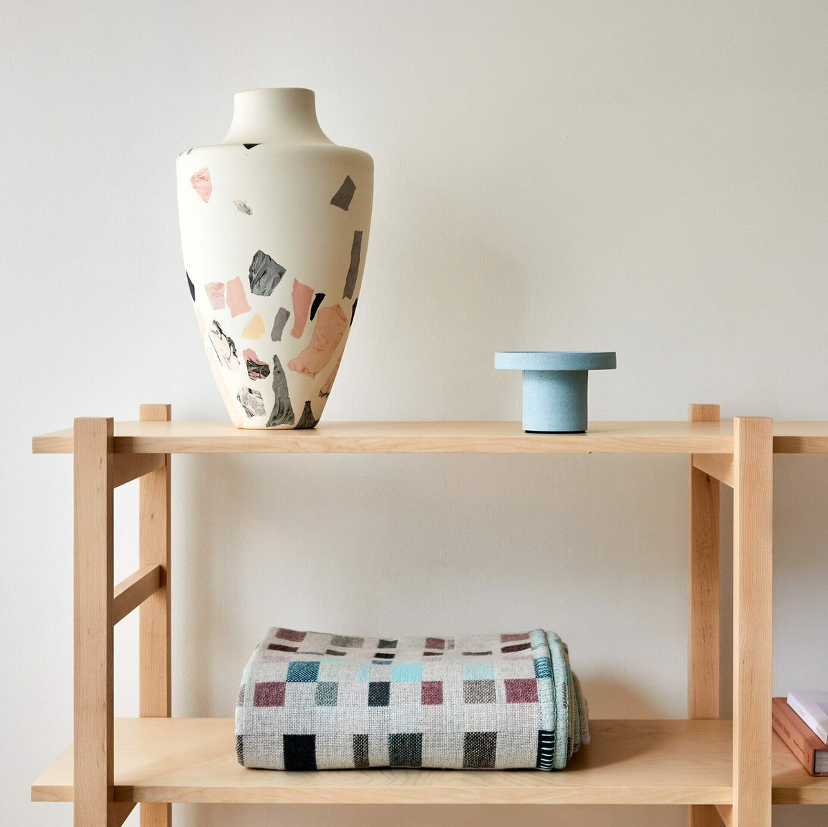 blue-candle-holder-small-homeware-accessories