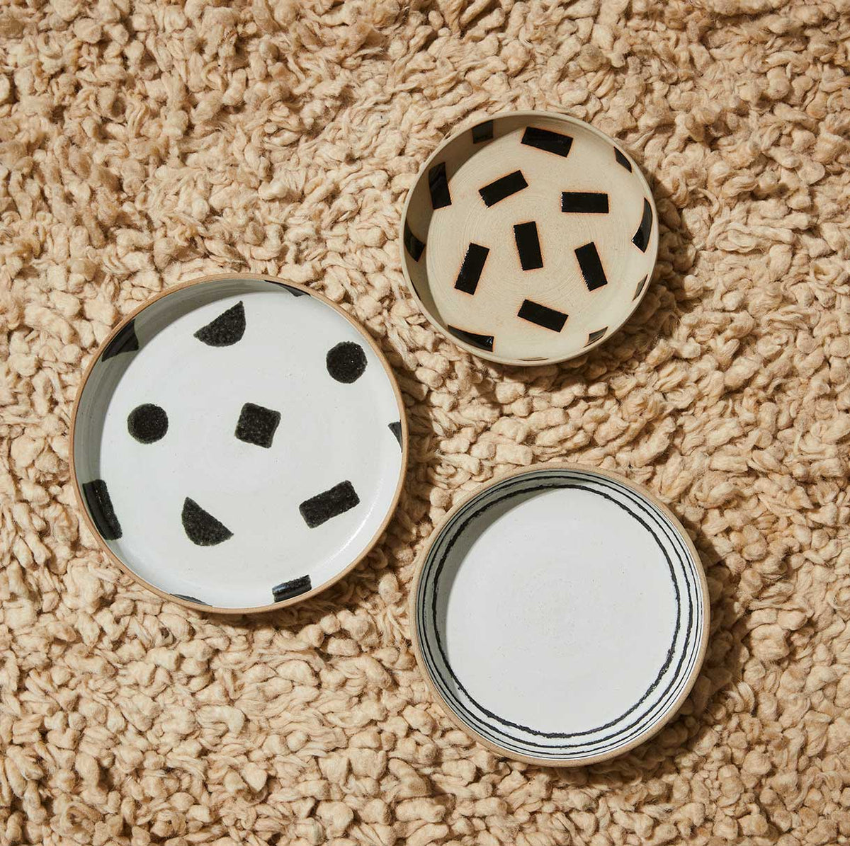plates-ceramic-tableware-pottery