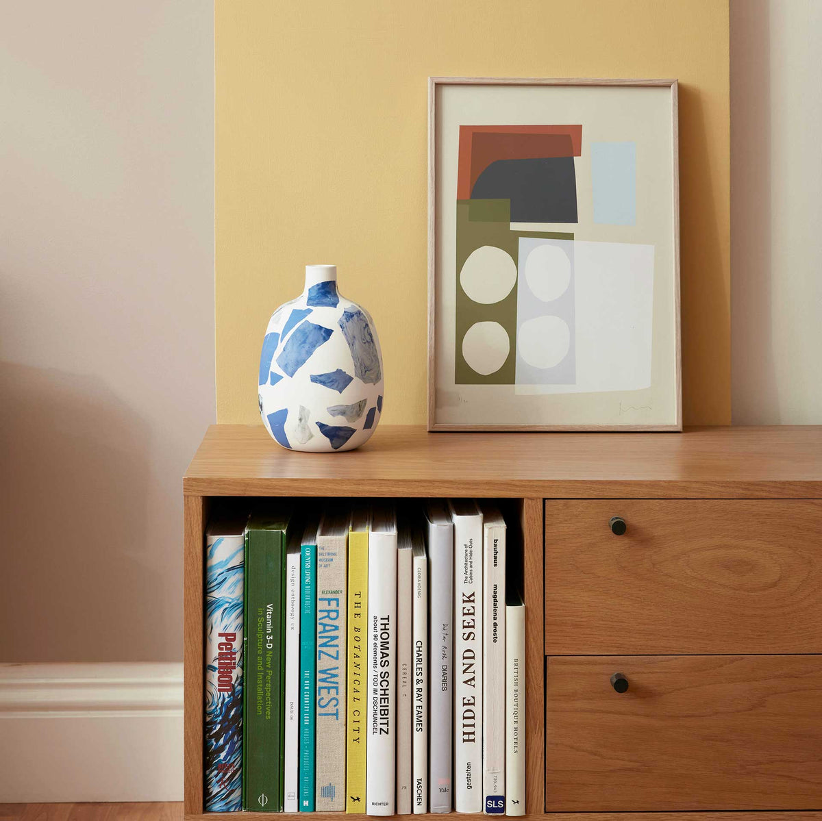 terrazzo-vase-and-agis-print