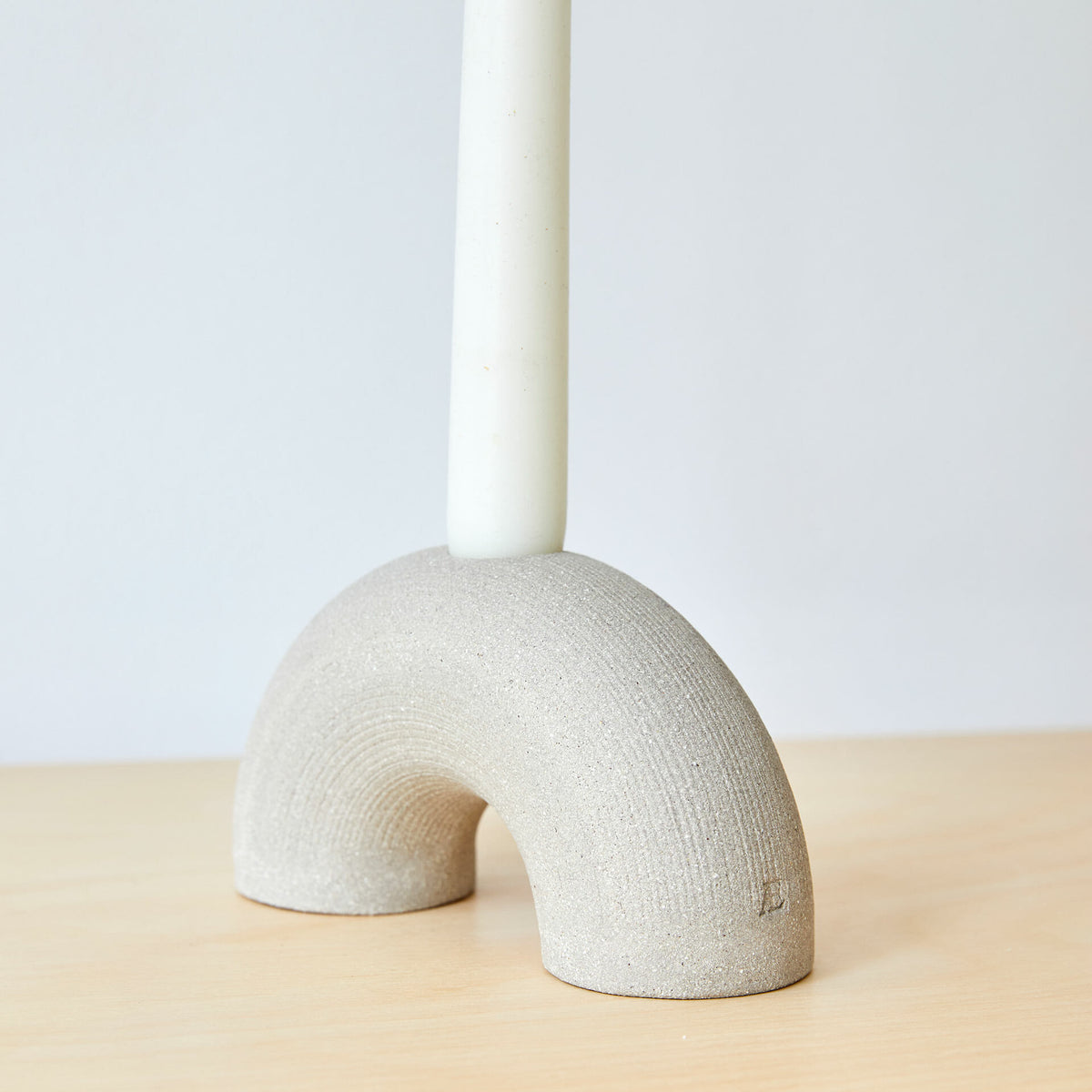arch-candle-holder-grey