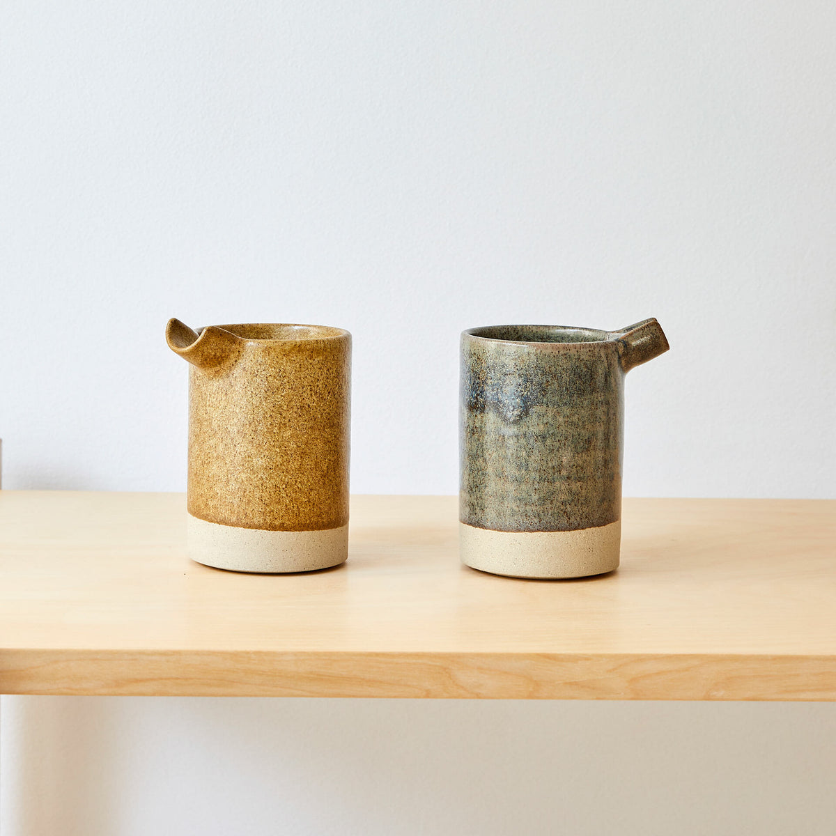 pourers-ceramic-tableware
