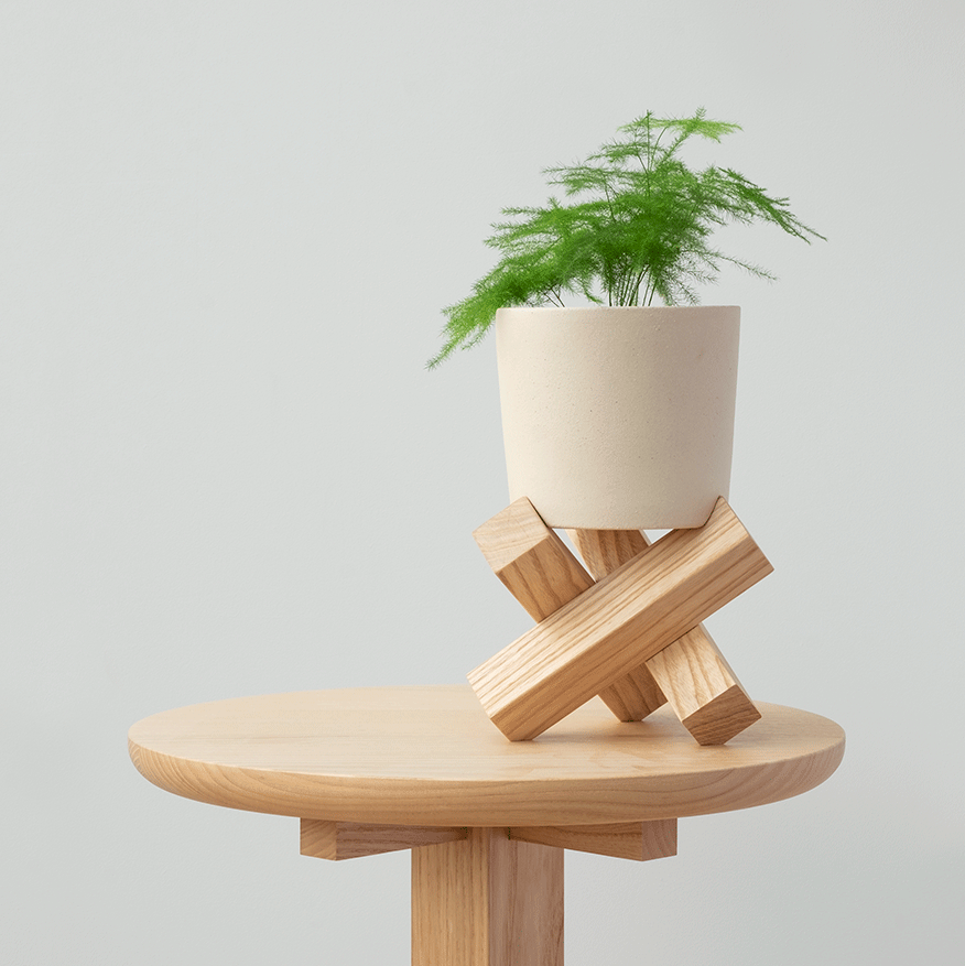 sarang-plant-pot-and-stand-small