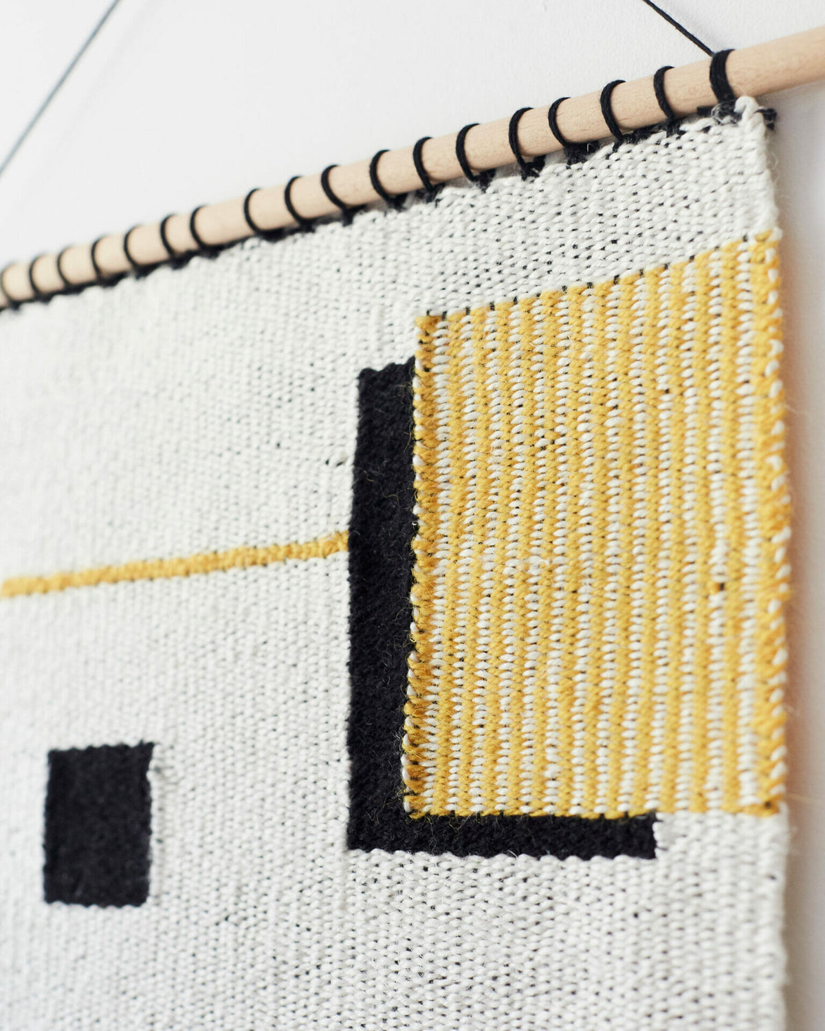 sommitelma-weaving-design-art-textiles-wall-hanging-homewares