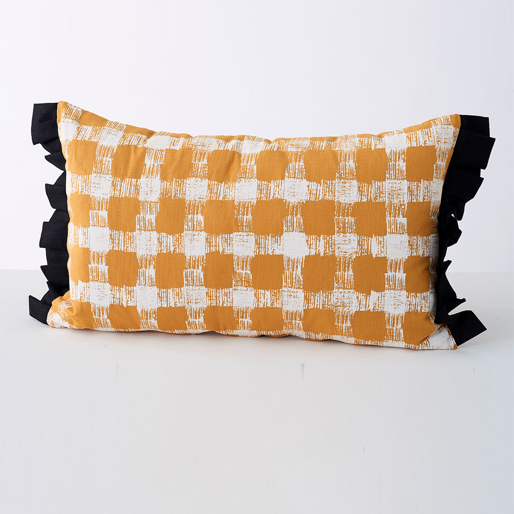 Picnic-Cushion-Daisy