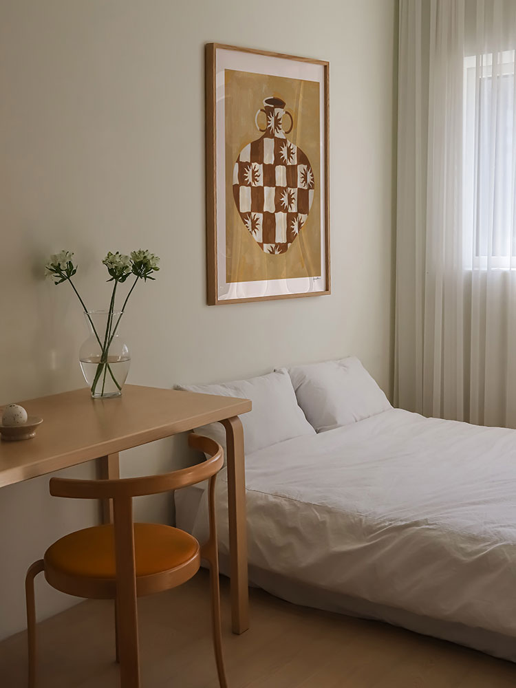 Checkered-Sun-Vase-Print