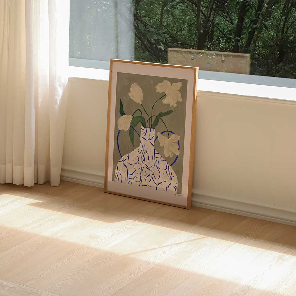 Off-White-Flowers-in-Lady-Vase-Print