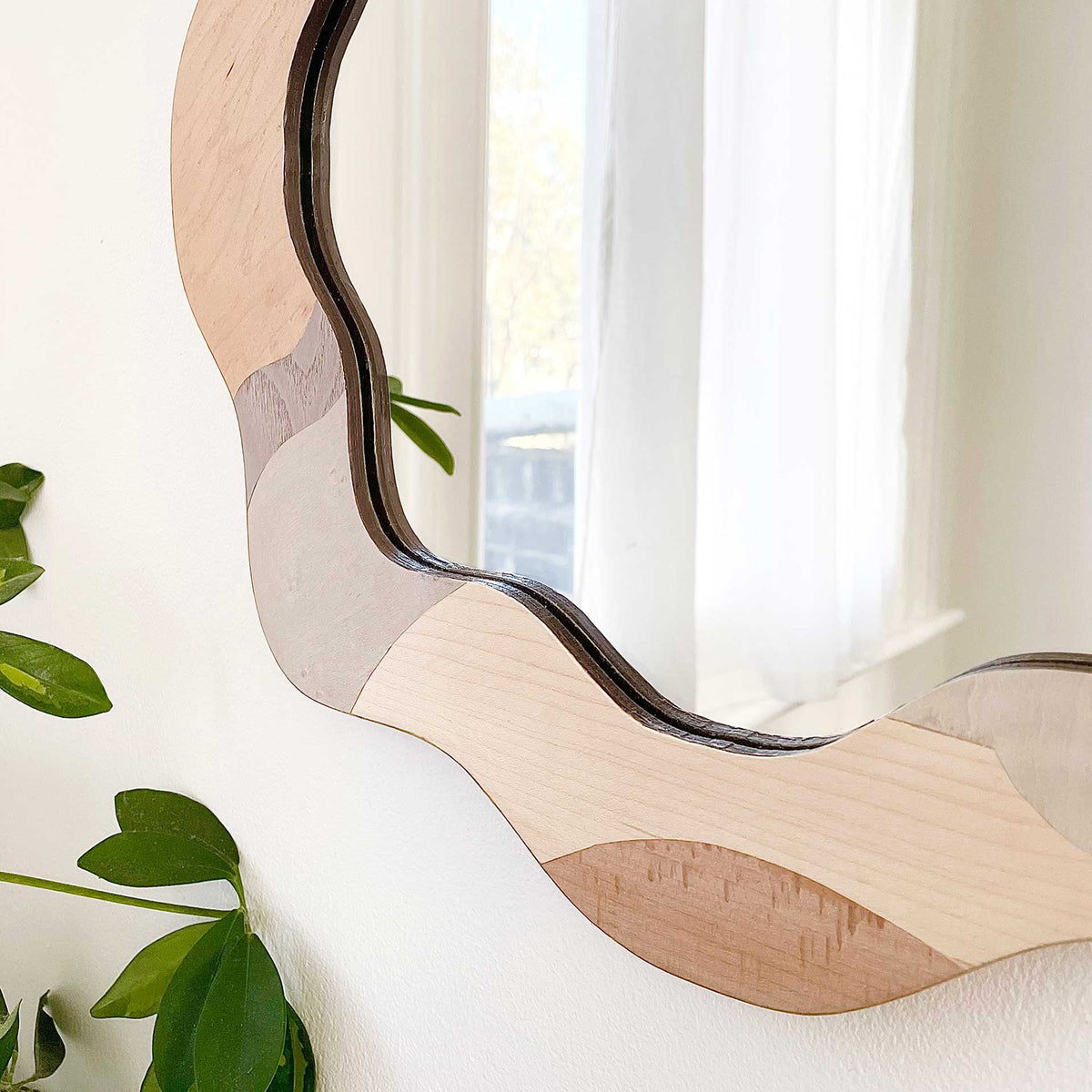 round-curve-marquetry-mirror