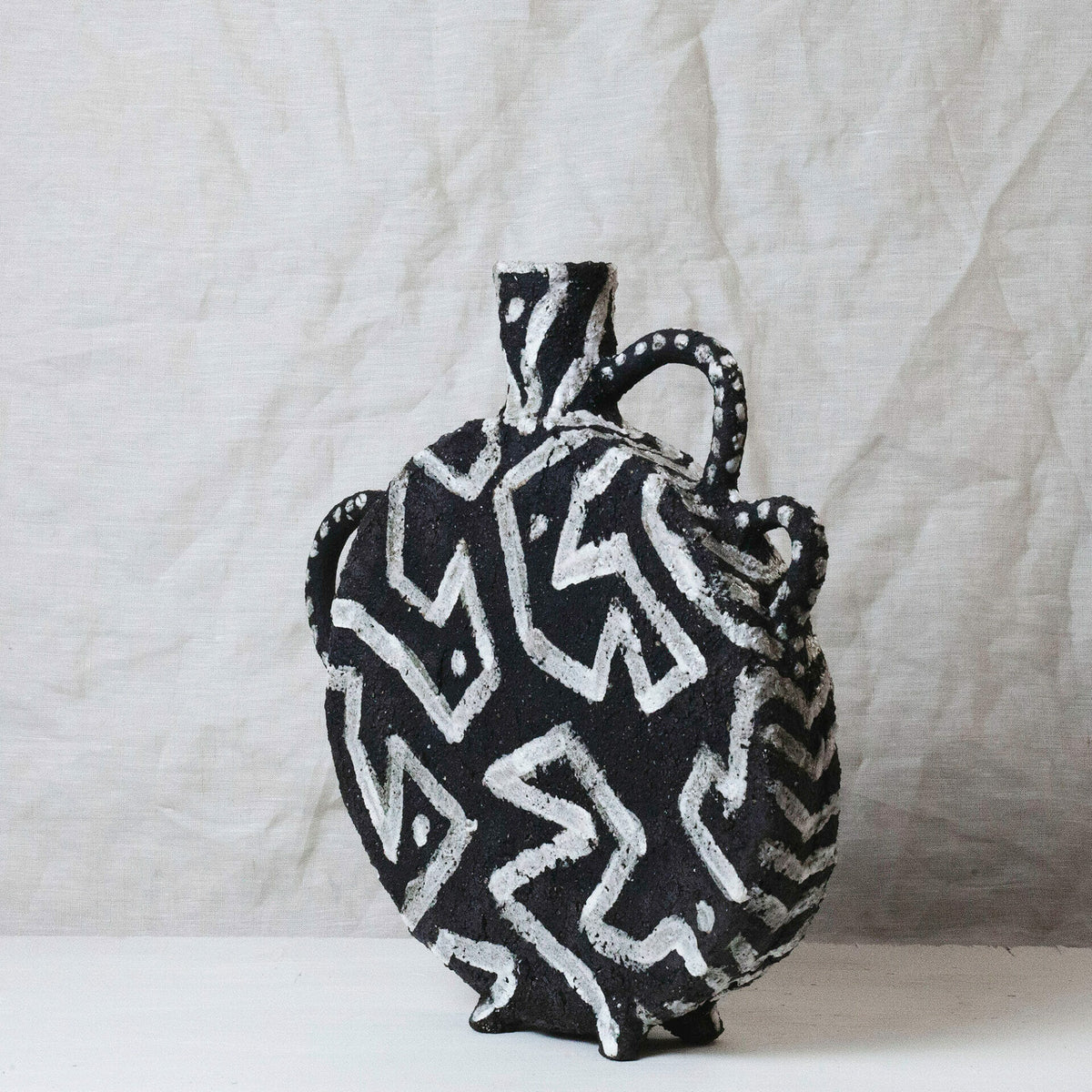 black-vase-monochrome-clay