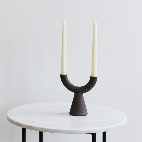 minimalist-candelabra-black-ceramic