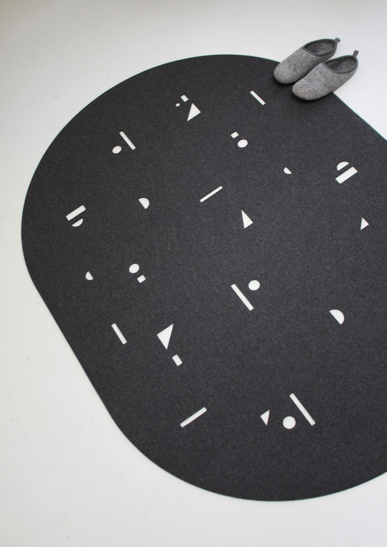 CONFETTI Rug Artists and Objects