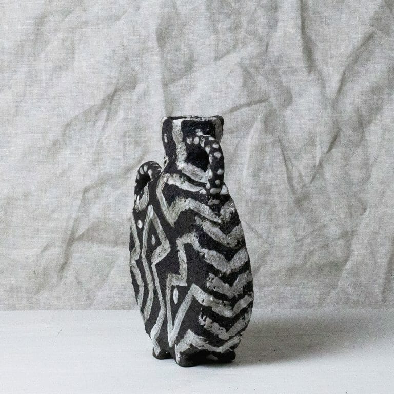 mini-black-vase-clay-ceramics