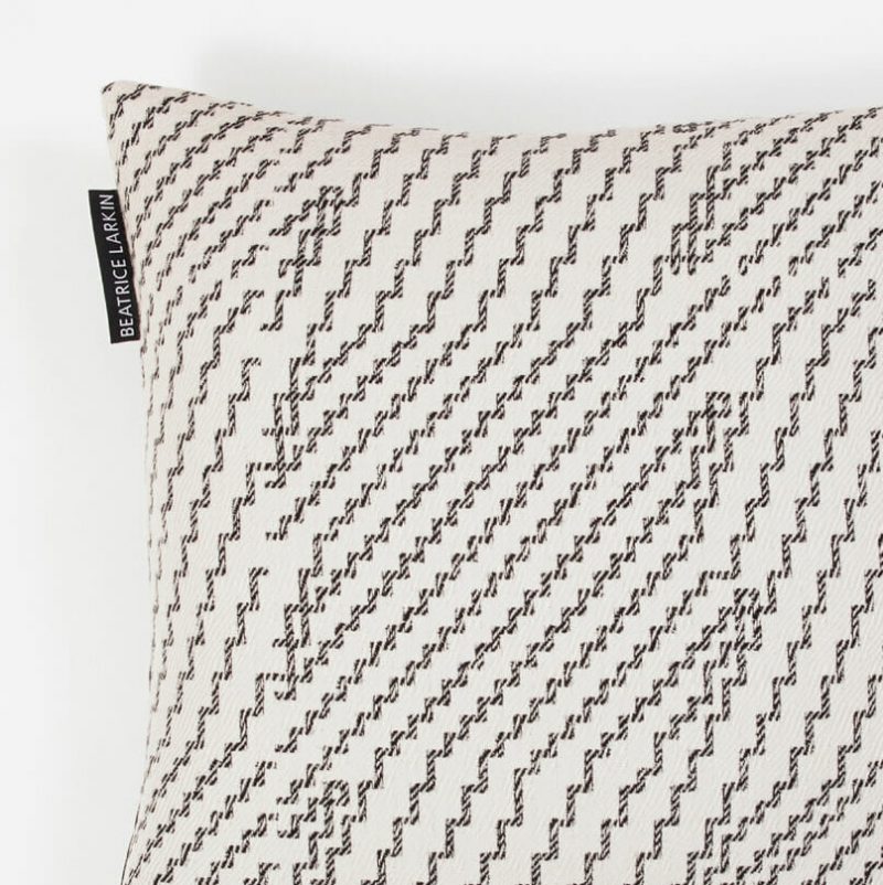 step-cushion-merinow-wool-monochrome