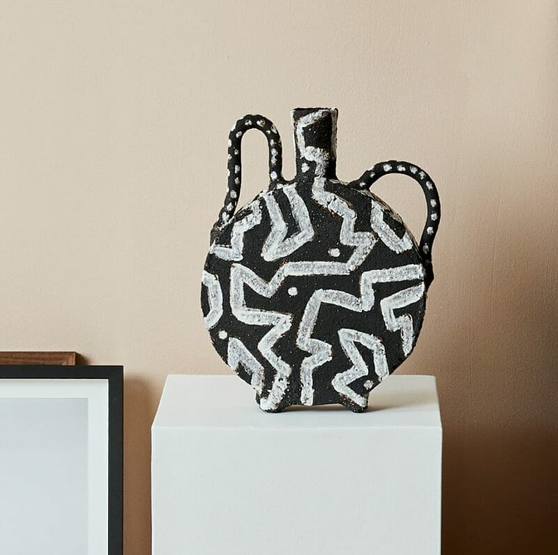 black-vase-iii-ceramic-handmade-pottery-pattern-monochrome