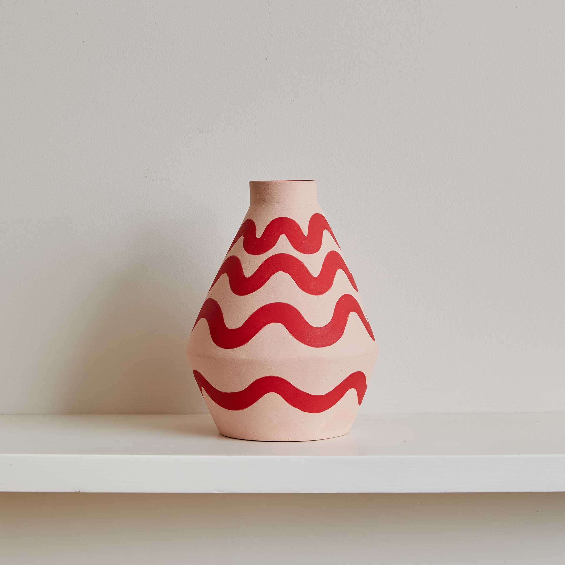 pink-red-wave-vase