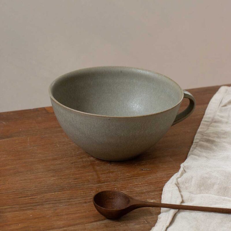 Curved-Cup-in-Feather-Grey-by-Borja-Moronta