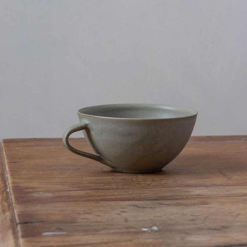Curved-Cup-in-Feather-Grey-by-Borja-Moronta