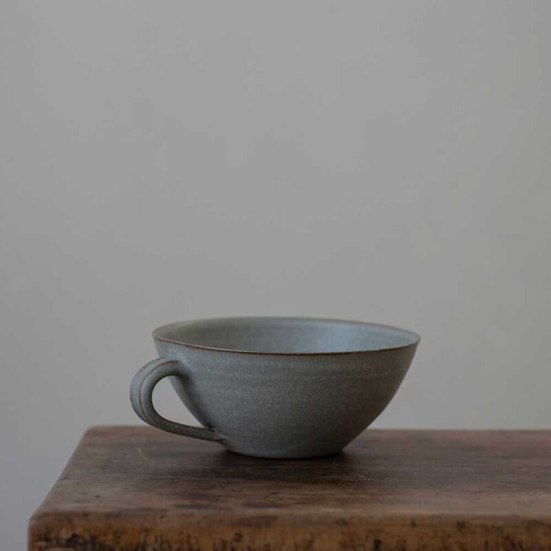 curved-cup-in-mist-blue-by-borja-moronta